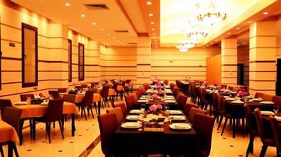 هتل قصر جهان نطنز  هتل قصر جهان نطنز